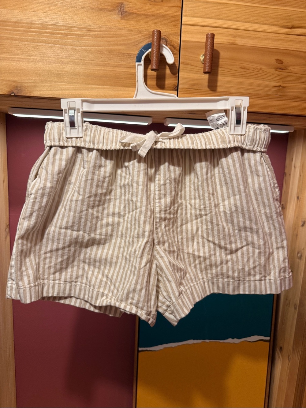 Uniqlo Beige and White Striped High-Waist Drawstring Shorts